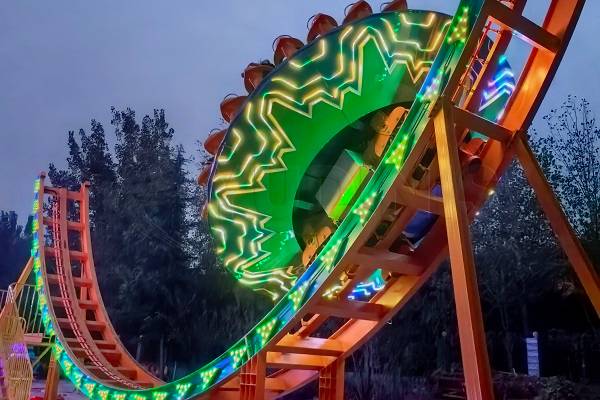 flying saucer amusement park ride