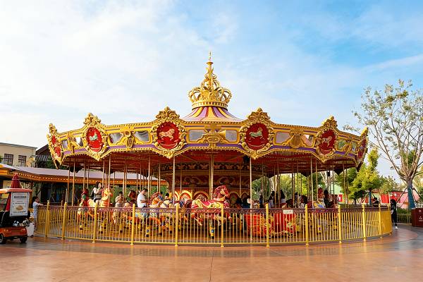 adult merry go round ride